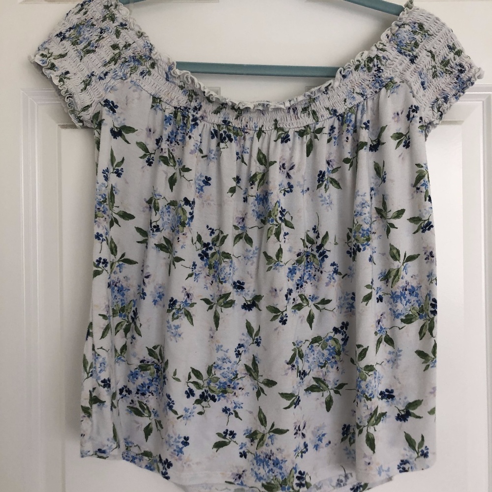 Off-the-shoulder top